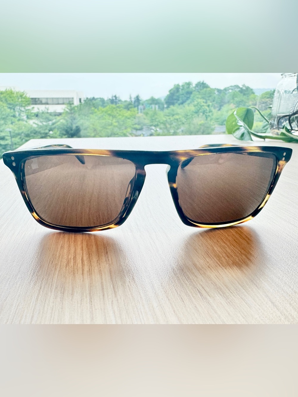 Oliver PeoplesVINTAGE Bernardo DISCONTINUED/RARE OV 5189 S 1003/N9 in Tortoise